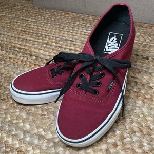 Authentic Lo Pro Vans Maroon Sneakers | 7.5 Women’s / 6 Men’s